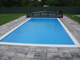 Bazény z modré barvy
