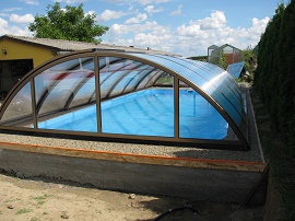 Pool roofing - full polycarbonate front