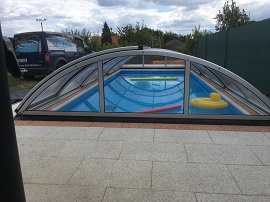 Pool roofing - full polycarbonate front